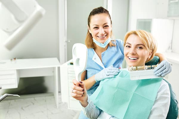 How Can You Maintain Your Bright Smile Between Whitening Sessions Bath?